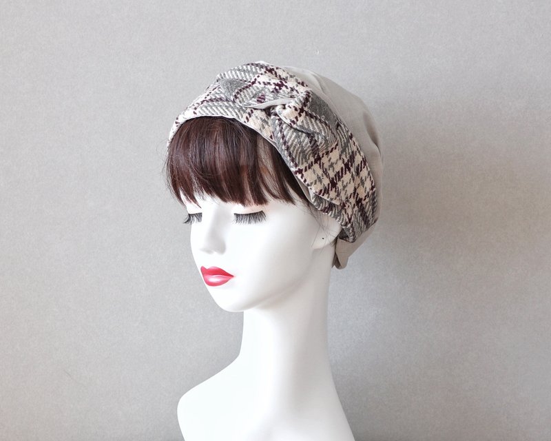 Stylish checkered (beige) sash ribbon and beige hair turban Medical cap/Care cap Care cap - เครื่องประดับผม - ผ้าฝ้าย/ผ้าลินิน สีกากี