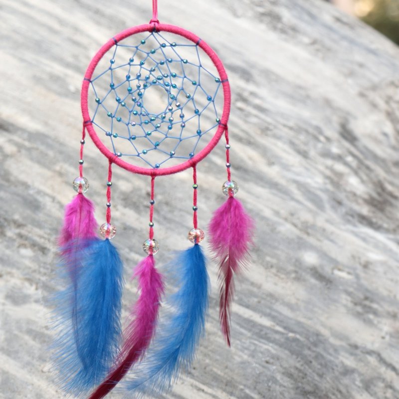 Happy Promise丨Lover’s Gift Handwoven Birthday Gift Dream Catcher Ornament- Peach x Sapphire Blue - ของวางตกแต่ง - วัสดุอื่นๆ หลากหลายสี