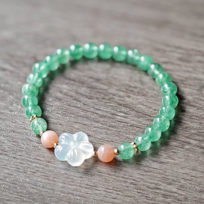 Green Strawberry Crystal Plum Blossom Bracelet Birthday Gift Handmade Customized - Bracelets - Crystal Green