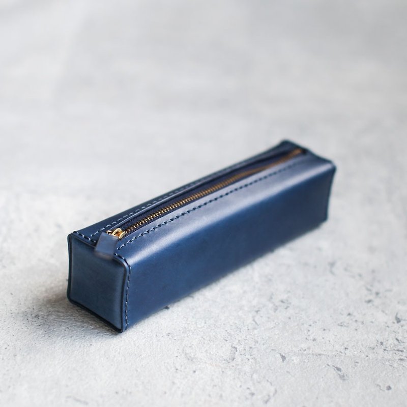 Navy classy square veg-tanned leather pencil case/pen pouch - กล่องดินสอ/ถุงดินสอ - หนังแท้ สีน้ำเงิน