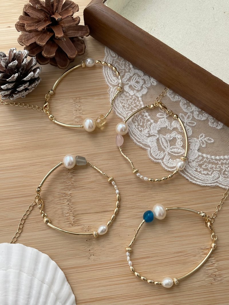 . Waltz. Christmas new freshwater pearl 14k gold-filled bracelet - สร้อยข้อมือ - ไข่มุก 