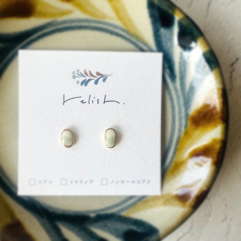 【再販】極小 陶器 金継ぎ ピアス ノンホールピアス  イヤリング オフィス ホワイト 白 ゴールド 金 小さい 小ぶり シンプル ギフト 贈り物 プレゼント - 耳環/耳夾/耳骨夾 - 陶 綠色