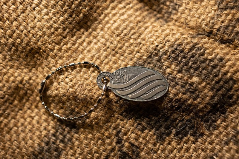 Vintage Key Fob Tag Bulldog Emblem 老式鬥牛犬吊飾牌(白銅製) - 吊飾/掛飾 - 銅/黃銅 