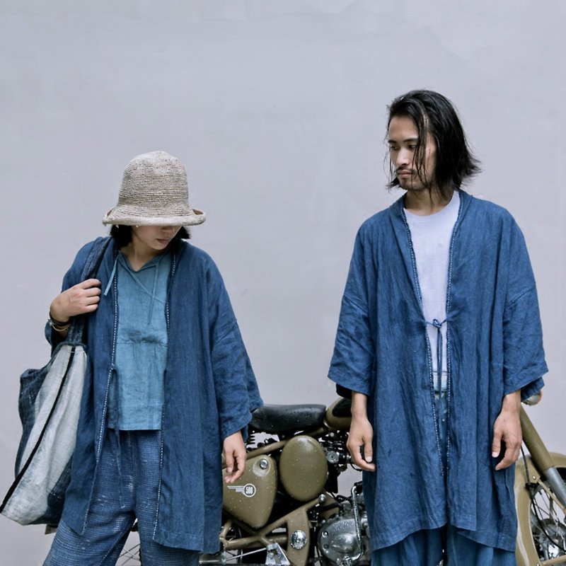藍染道袍 | 天然植物藍染 日式繫帶寬鬆中長款外套風衣中性男女款 - 西裝外套 - 棉．麻 藍色