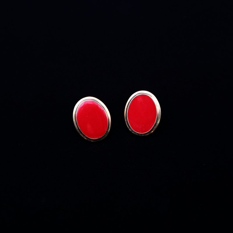 Pumpkin Vintage. Vintage Monet Red Stone Clip Earrings - ต่างหู - วัสดุอื่นๆ สีแดง