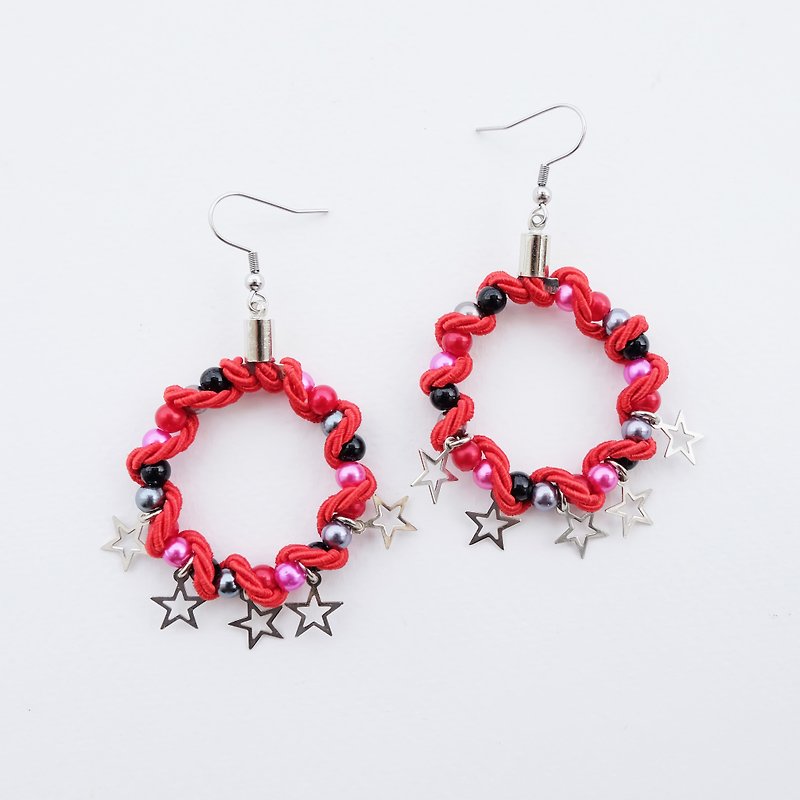 Black bead hoop earrings with red rope and stars - ต่างหู - วัสดุอื่นๆ สีแดง