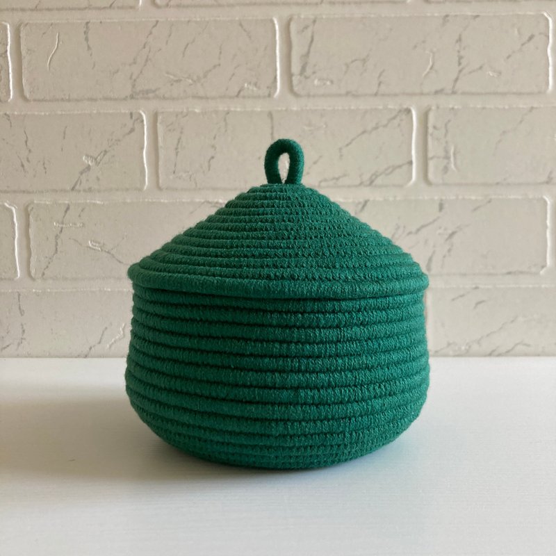 Emerald color rope basket with lid 13 cm x 12.5 cm - 居家收納/收納盒/儲物盒 - 棉．麻 綠色