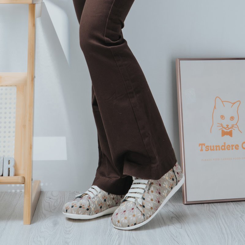 【寬腳友善】MIT舒適饅頭鞋。布類。花語杏2727 - 女休閒鞋/帆布鞋 - 棉．麻 卡其色