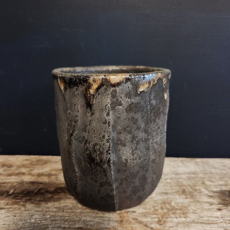 Firewood/pots/wood planters/root pots - Plants - Pottery Black