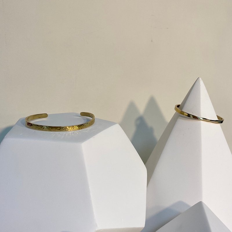 黃銅手環(客製刻字) - 英文、數字、水波紋 - 手鍊/手環 - 銅/黃銅 