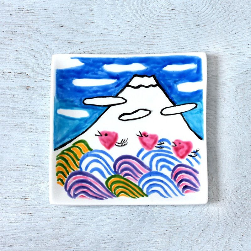 Mt. Fuji (wave zigzag) in winter, square plate (15 cm) - จานเล็ก - เครื่องลายคราม 
