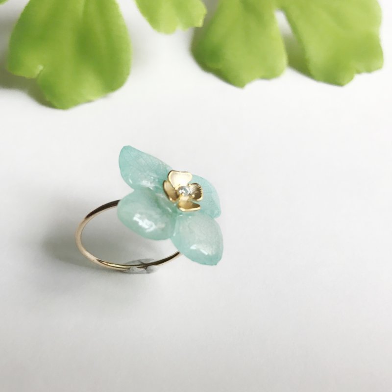 Real flower Tiffany Blue Hydrangea Ring Gold-plated - แหวนทั่วไป - พืช/ดอกไม้ สีน้ำเงิน