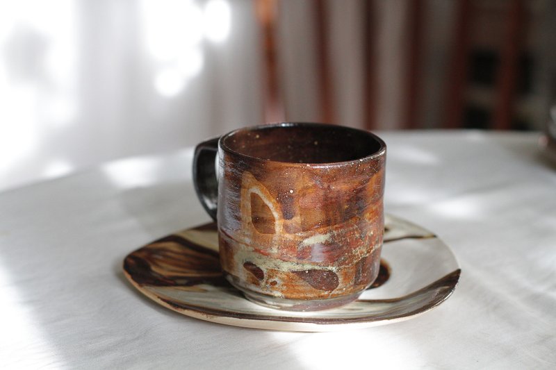 Hand drawn bad forest butterfly oil painting style ceramic coffee cup/mug/ceramic cup - Mugs - Pottery Brown