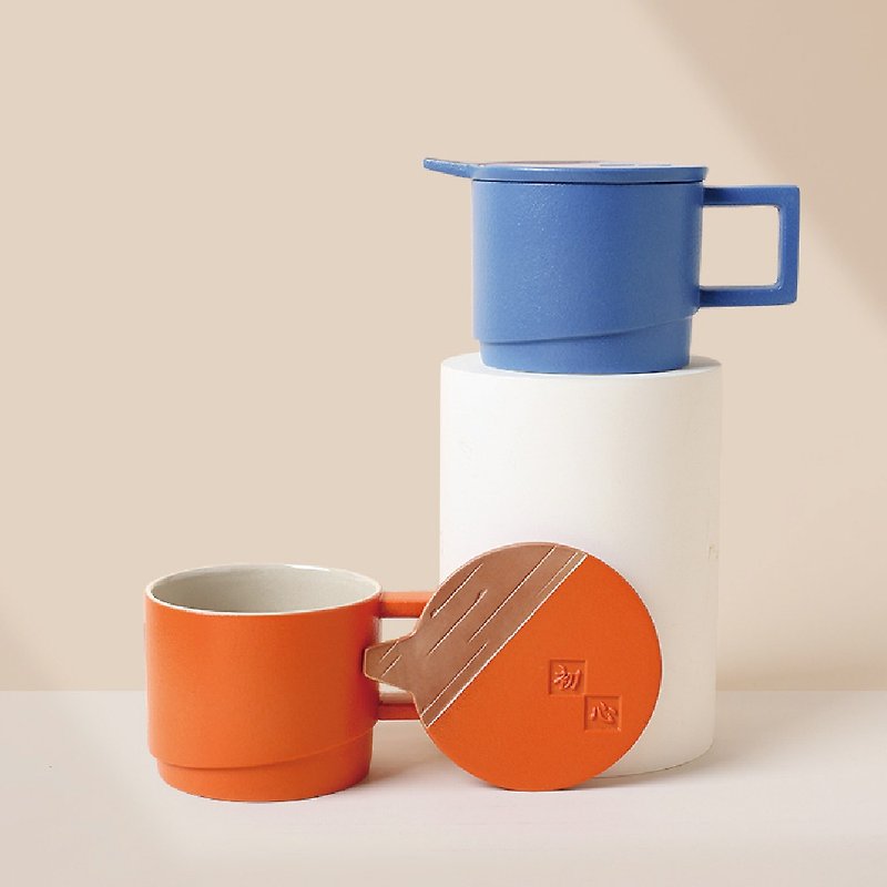 [Lu Bao LOHAS] Chuxin Coffee Cup 260ML Vibrant Orange/Classic Blue Both Modern and Artistic - Mugs - Pottery 