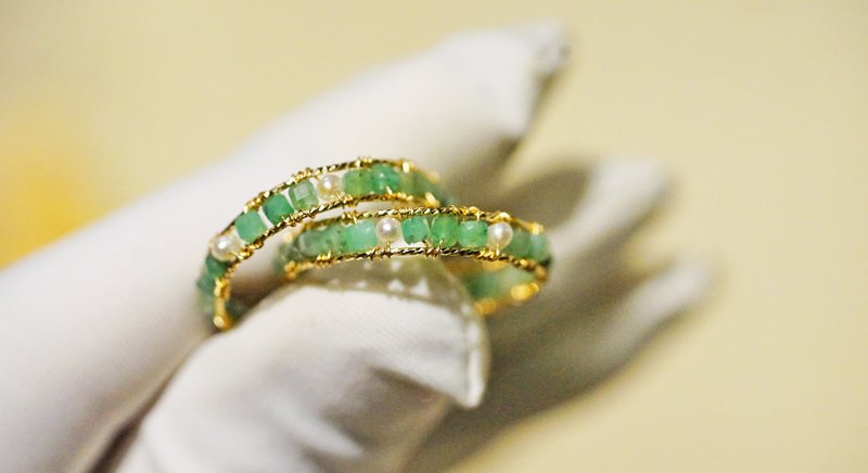 Pure hand-made 14K Gold Wrapped wire Entry level emerald Pearl Open Ring - แหวนทั่วไป - เครื่องเพชรพลอย หลากหลายสี