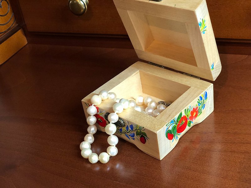 Wooden jewelry box flower print / Small handmade storage box - 收納箱/收納用品 - 木頭 咖啡色