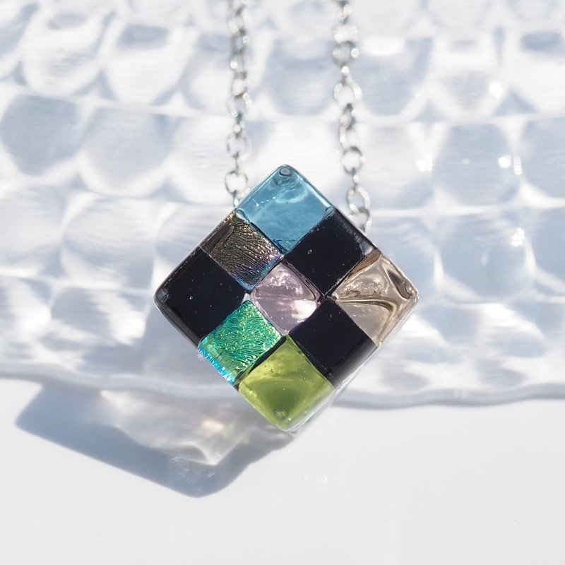 和風ガラス(はいから【優】)チェーンネックレス 【アロマペンダントに変更可】【綿紐、シルバー925選べます】【受注制作】 - 項鍊 - 玻璃 粉紅色