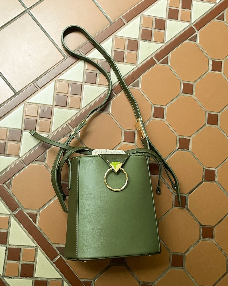 Vegan Leather Rachel Bucket Bag/ Shoulder Bag/ Cross body Bag Pistachio - กระเป๋าแมสเซนเจอร์ - หนังเทียม 