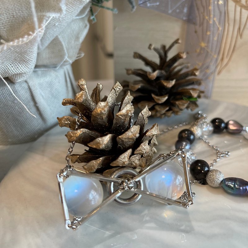 【Unique Design】Rare Moonstone Silver Necklace - Necklaces - Crystal White