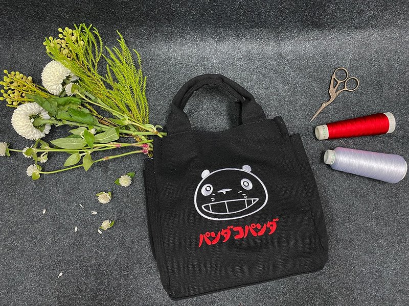 【Panda Family】 x AT studio Design Electric Embroidered Lunch Bag | - กระเป๋าถือ - วัสดุอื่นๆ 