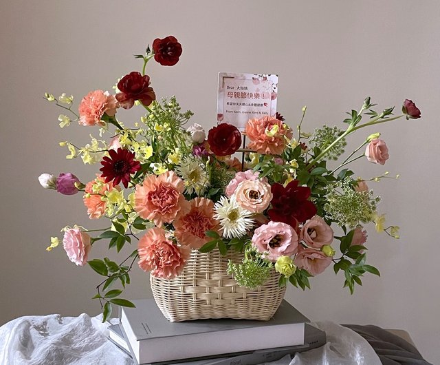 【Flowers】Orange Red Pink Carnation Natural Wind Flower Basket