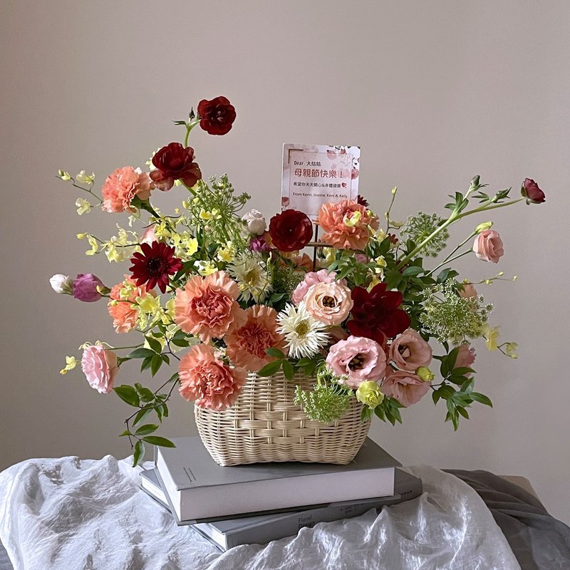【鮮花】橘紅粉色康乃馨自然風鮮花花籃 - 其他 - 植物．花 橘色