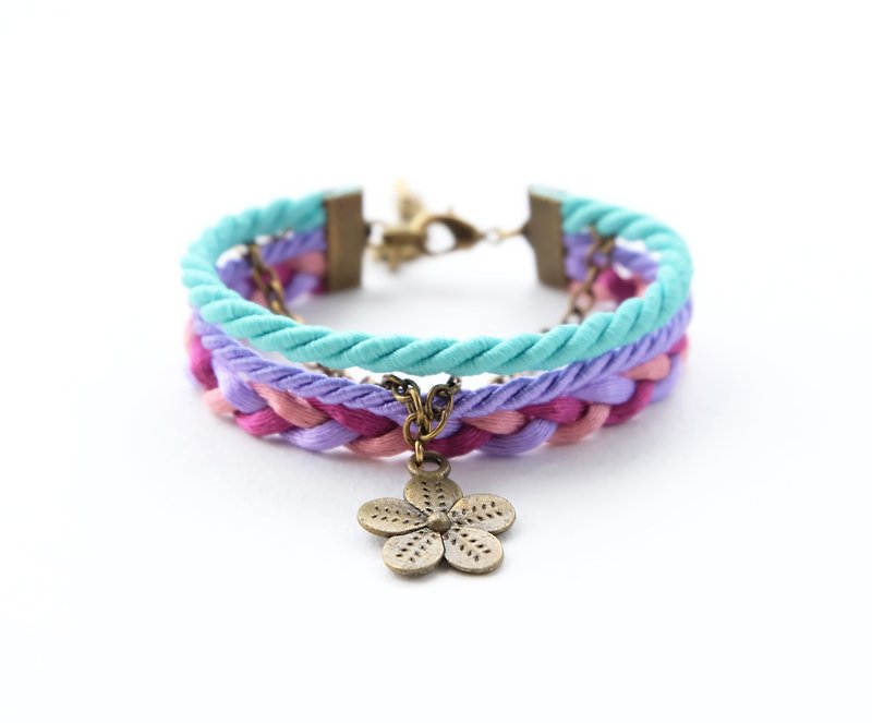 Flower layered rope bracelet in Matte fresh mint / purple - สร้อยข้อมือ - วัสดุอื่นๆ หลากหลายสี