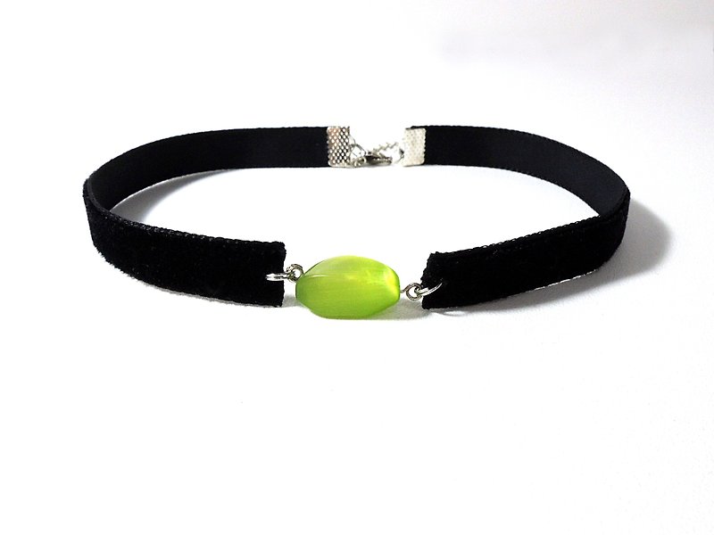 光澤綠珠 絨面緞帶頸鍊(4色) - 項鍊 - 其他材質 綠色