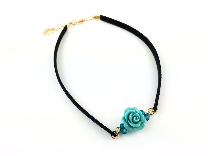 Light blue crystal necklace Rose - สร้อยคอ - วัสดุอื่นๆ สีน้ำเงิน