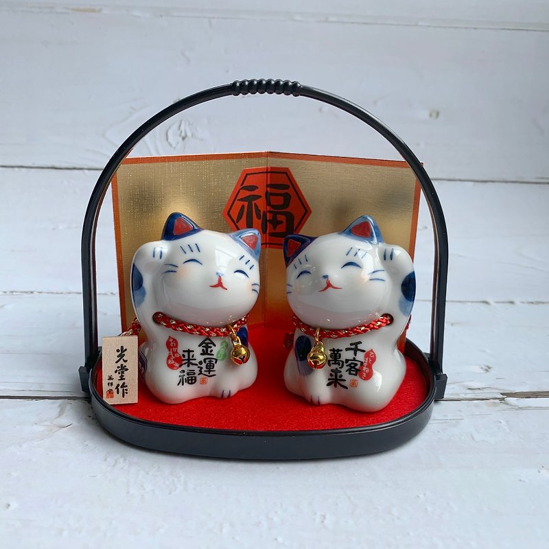 Jin Dye Lucky Cat-Golden Luck and Thousands of Customers - Items for Display - Pottery 