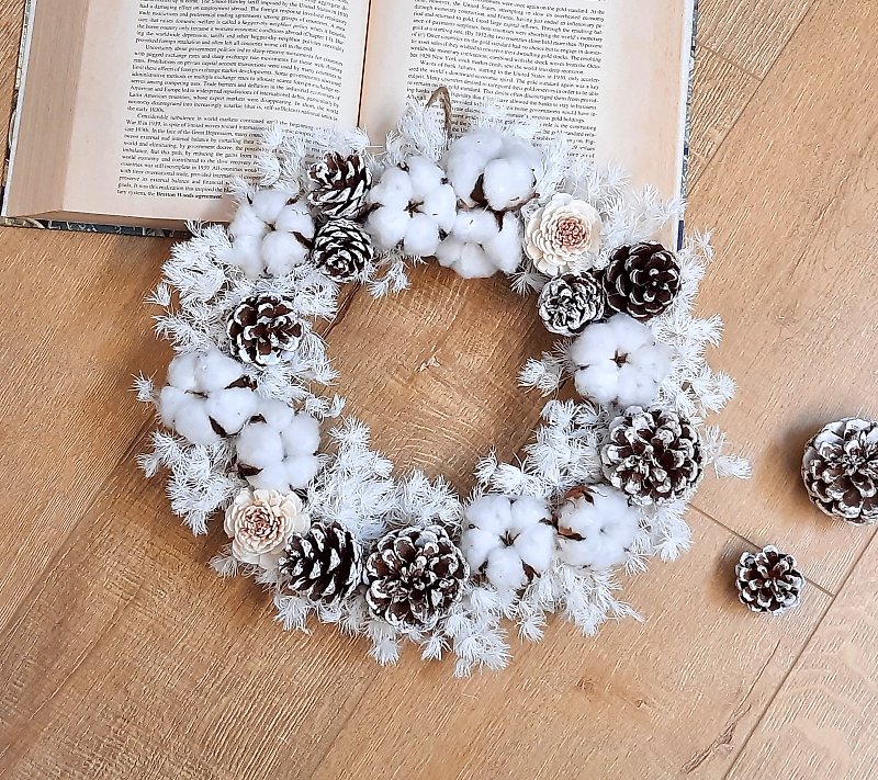 手作北國之冬銀白雪景聖誕花圈(拍照道具咖啡廳裝飾居家佈置) - 擺飾/家飾品 - 植物．花 白色