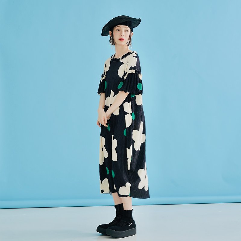 Three-dimensional crumpled silk summer flower dress / dress skirt - One Piece Dresses - Other Materials Black