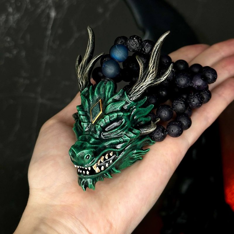 Green Dragon pendant necklace, Smaug mask, Alodidae Dragon Mask necklace - Necklaces - Resin Green