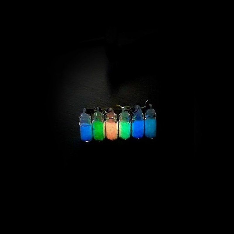 手工吊飾 _ 可愛夜光星空瓶 ... 手機吊飾 - 六種顏色供選擇 - 其他 - 玻璃 多色