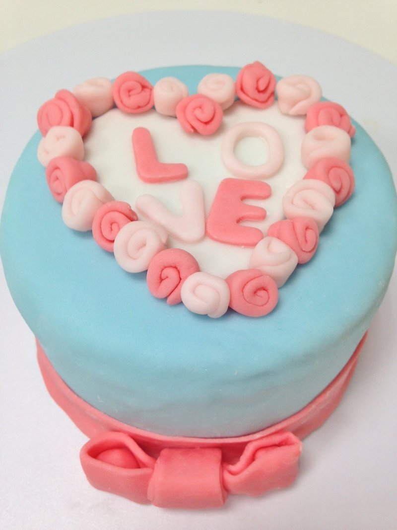 NIJI Cupcake LOVE Fondant Cake 4 Inch - ของคาวและพาย - อาหารสด หลากหลายสี