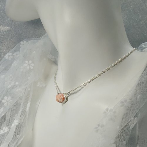 ナチュラルホワイト珊瑚 珊瑚 彫刻 シルバー925 ネックレス