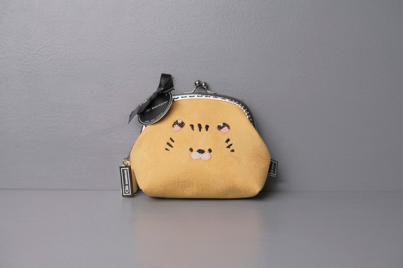 2022 New Year of the Tiger Gold Bag Coin Purse Sewing Beads Change Include Chain - กระเป๋าใส่เหรียญ - เส้นใยสังเคราะห์ สีเหลือง