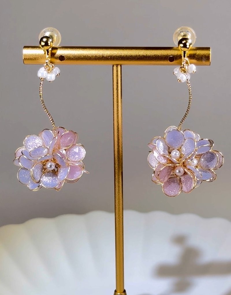 #001 Work No. 1 Signature Flower Ball Handmade Earrings Pink Purple + Lavender Purple [Cindy&Tong] - ต่างหู - เรซิน สีม่วง