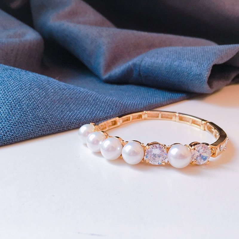 日本材料製作 氣質珍珠鋯石排列手環 - 手鍊/手環 - 寶石 黃色