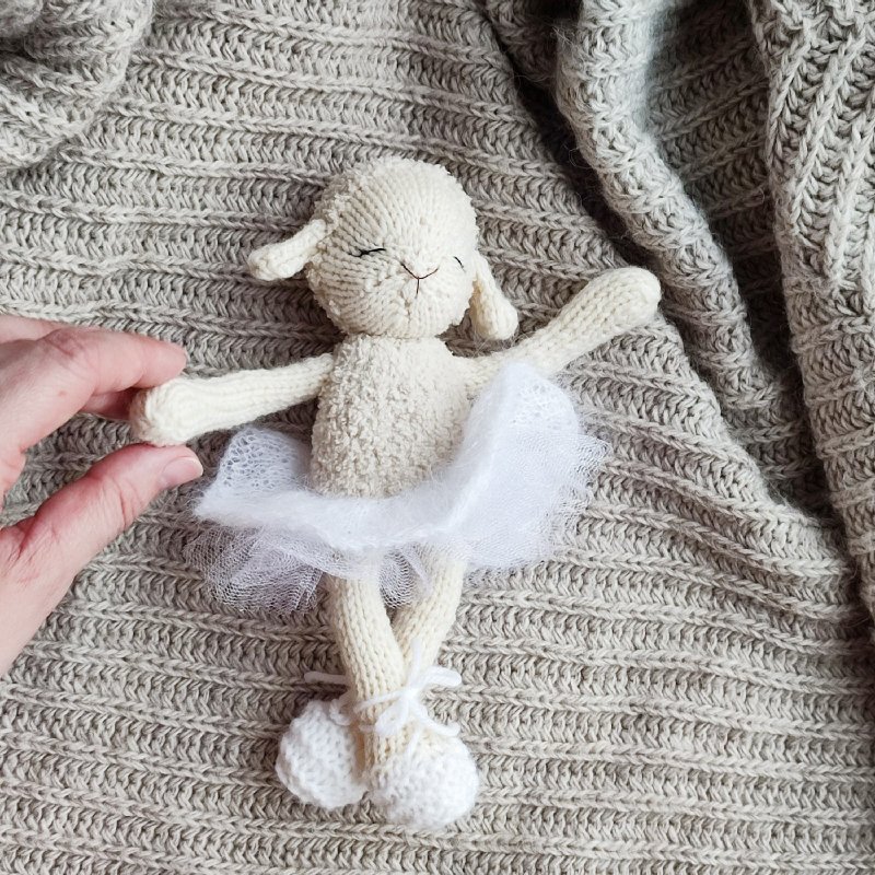Sheep ballerina knitting pattern. English and Russian PDF. - 手工藝教學/工具書 - 其他材質 