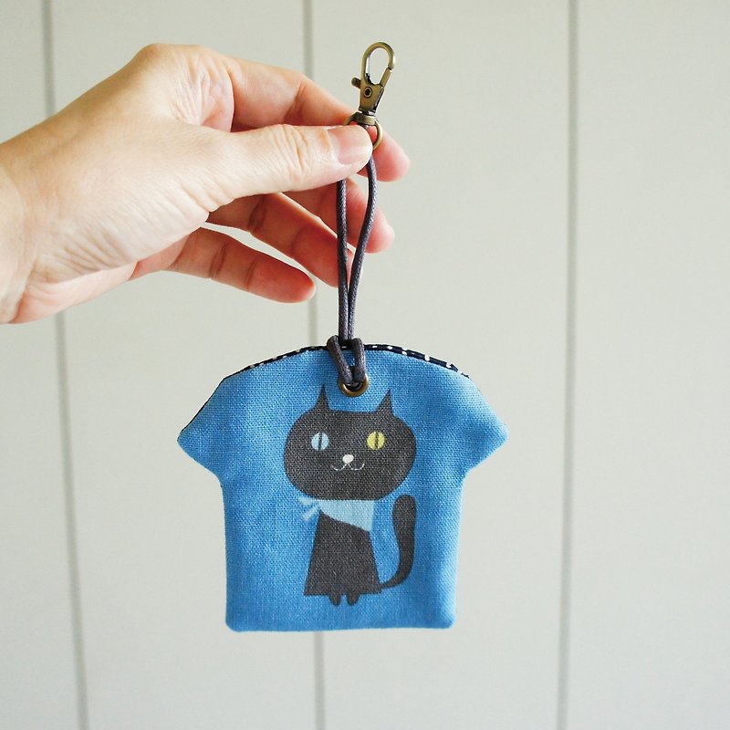 Lovely日本棉麻【黑貓咪T恤造型平安符袋】詩籤護身符、灰藍 - 平安符袋 - 棉．麻 藍色