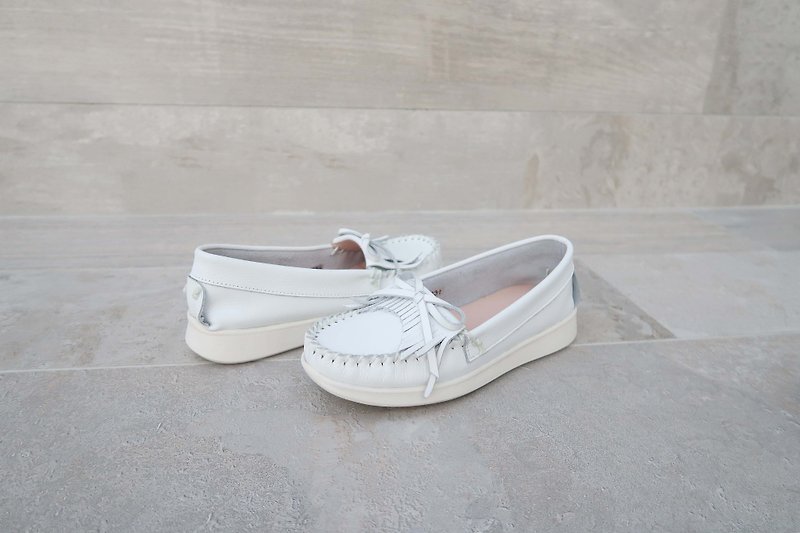 Soft Leather Tassel Bow Slippers-Classic White - รองเท้าหนังผู้หญิง - หนังแท้ 