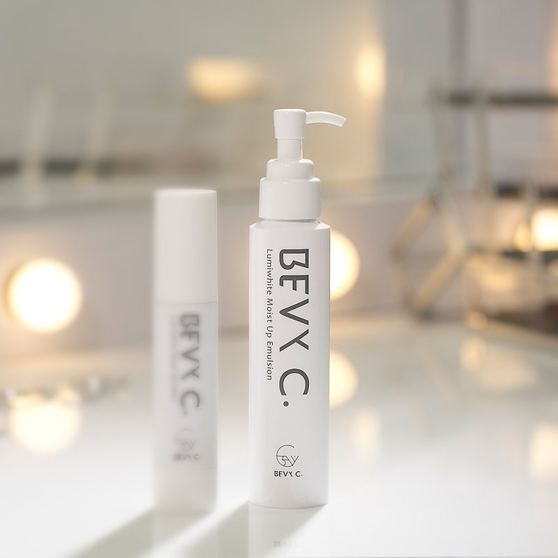 Light through phantom white makeup moisturizing repair milk 100mL | light oil, water - โทนเนอร์/สเปรย์ฉีดหน้า - วัสดุอื่นๆ ขาว