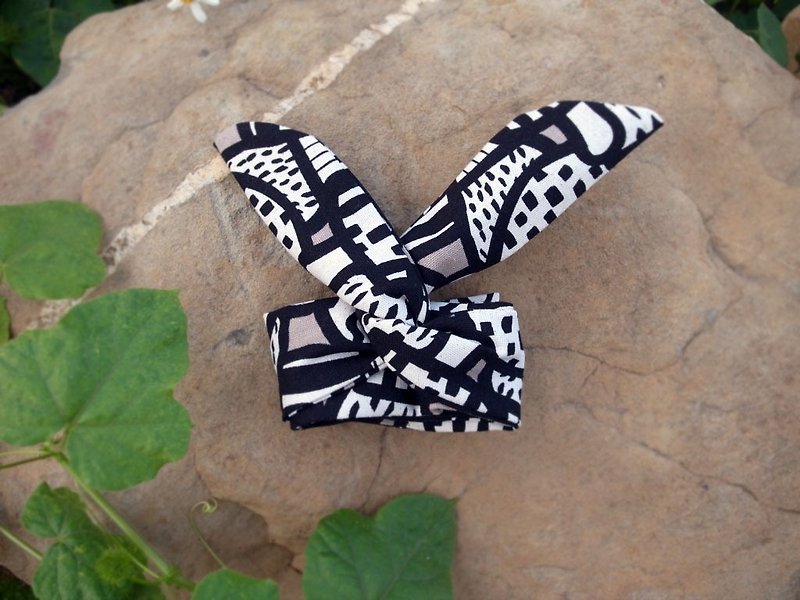 The mushrooms in the mountains are made of aluminum - Hair Accessories - Cotton & Hemp Black
