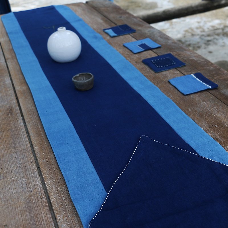 Yishanren | Blue dyed hand-woven homespun patchwork hand-sewn embroidery full set of tea sets double-layer long triangle tea table flag - Place Mats & Dining Décor - Cotton & Hemp 