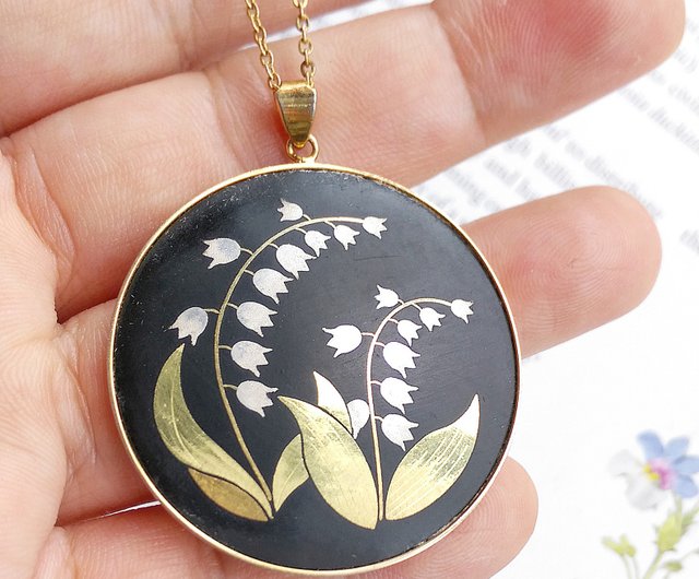 アヤミジュエリー　ネックレス　箱付き 楽天市場】クリスタル レインボー キューブ 虹色 ネックレス