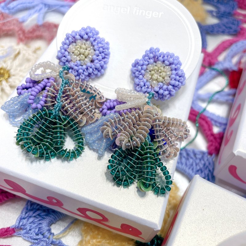 【flower pop pierce】blue mix - Earrings & Clip-ons - Other Materials Blue