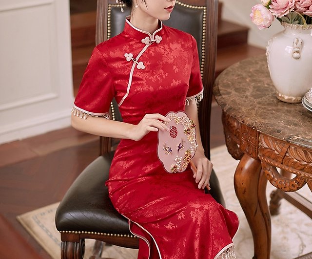赤いHongluanシミュレーションシルクサテンフリンジチャイナドレス