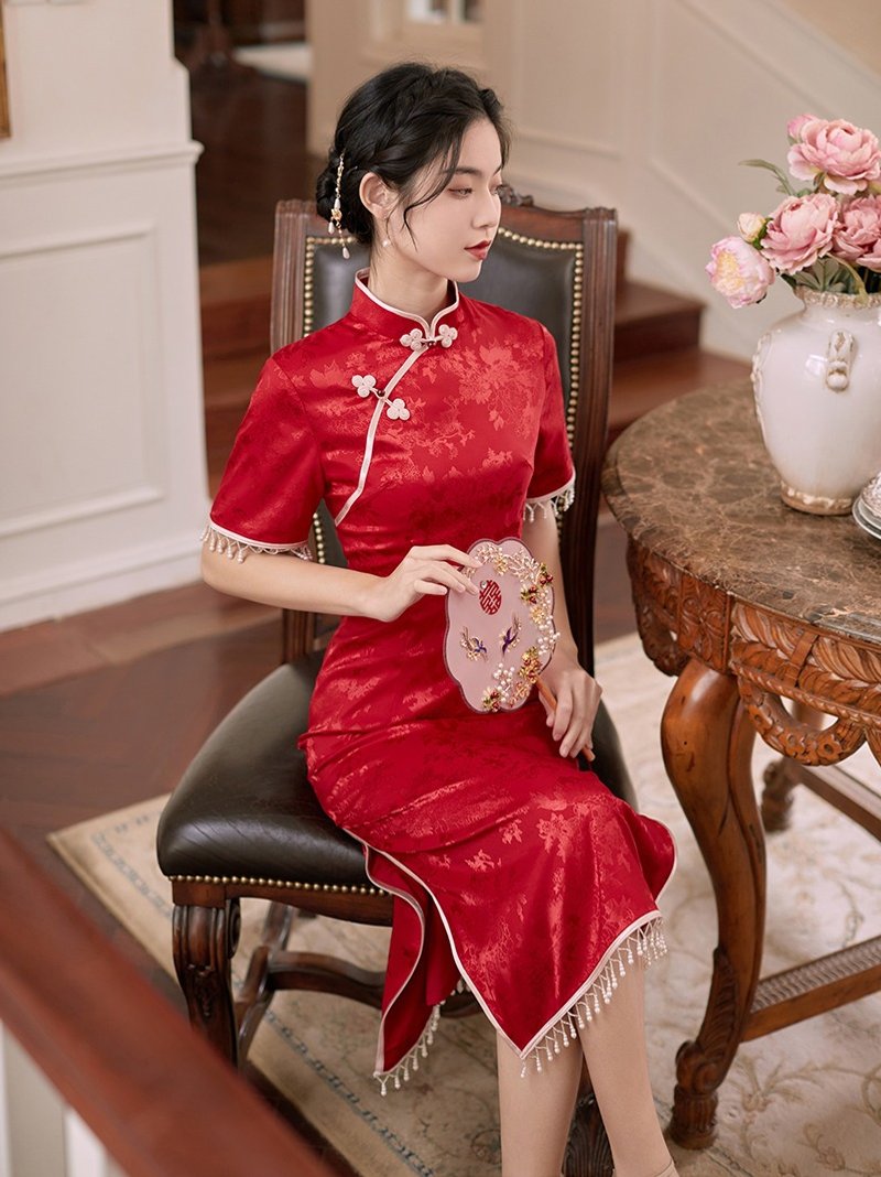 紅色 紅鸞 仿真絲緞面流蘇旗袍 新娘敬酒服 復古新中式國風洋裝 - 旗袍/改良式旗袍 - 聚酯纖維 紅色