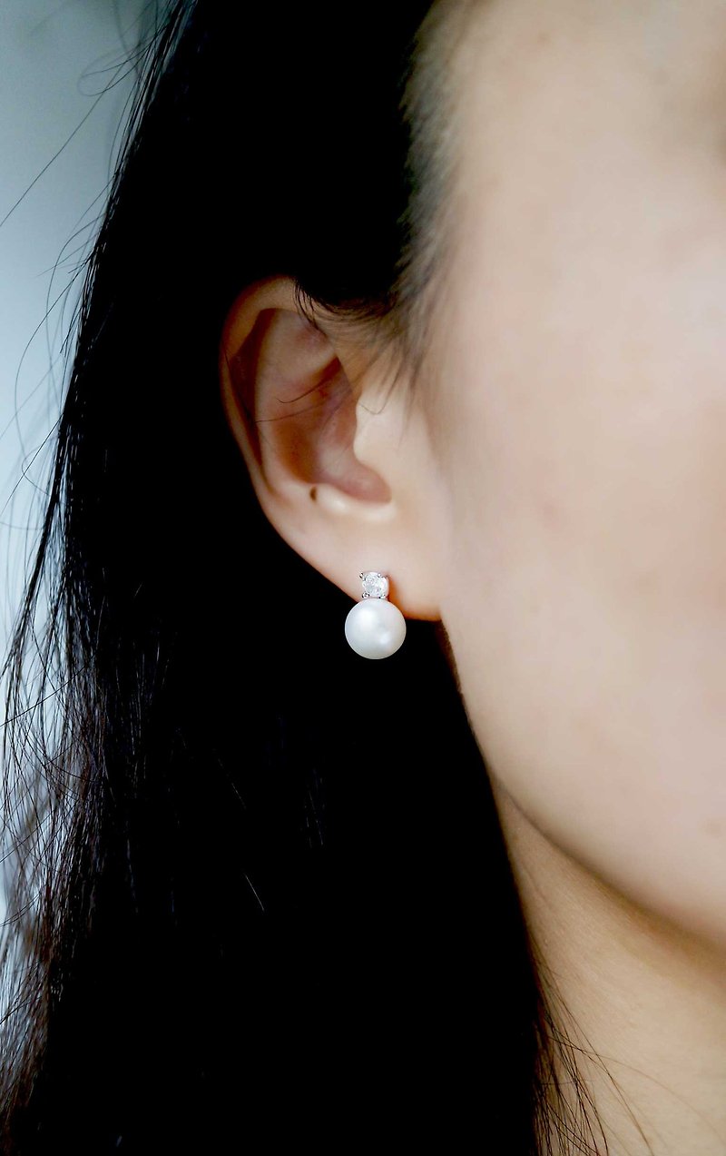 [Single Diamond Elegant Pearl Earrings] Sterling Silver/Freshwater Pearl - ต่างหู - เครื่องเพชรพลอย ขาว